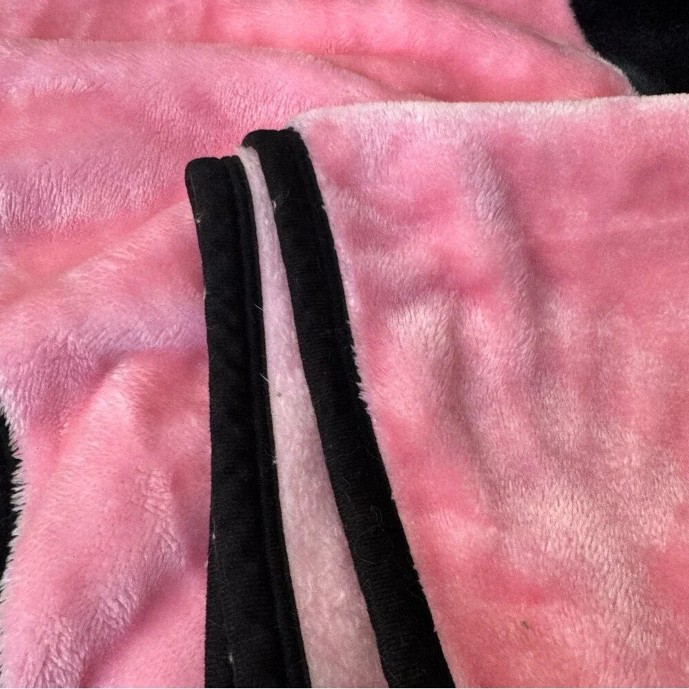 Playboy bunny blanket throw pink Blanket Black Bunny Logo rabbit head 2000s